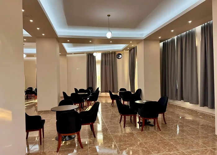 Aerostay 1 Km From Airport Rinas