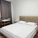 Hotel Aerostay 1 Km From Airport 3*