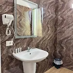 Hotel Aerostay 1 Km From Airport