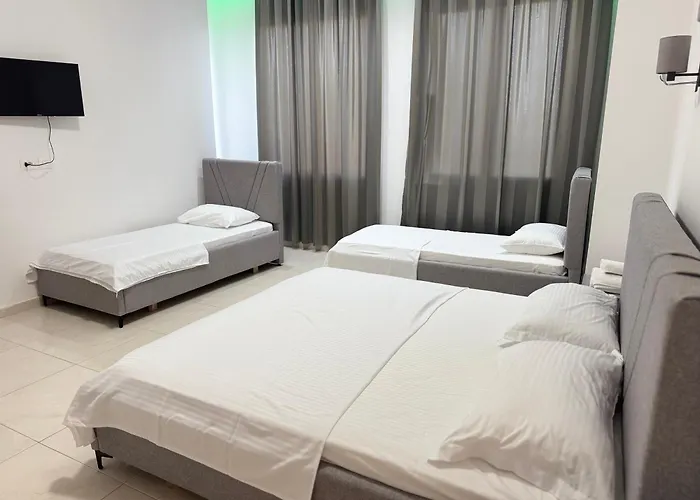 Aerostay 1 Km From Airport 酒店 3*